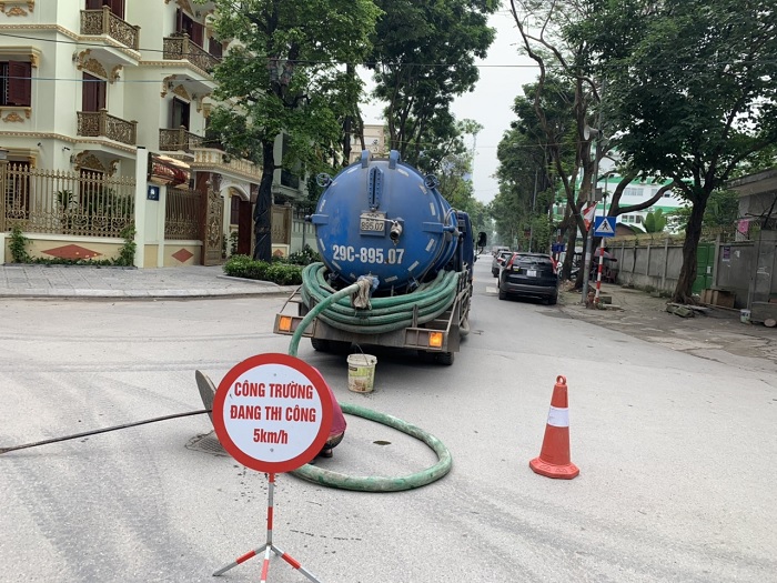 hút bể phốt tại Hoàng Quốc Việt