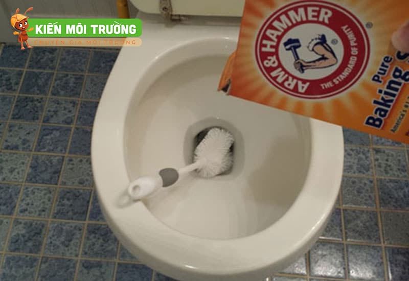 cách thông tắc bồn cầu bằng baking soda