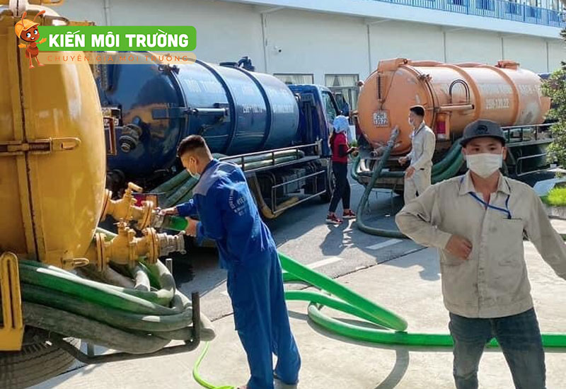 vận chuyển bùn vi sinh