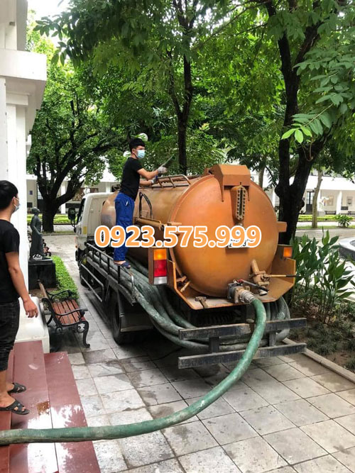 hút bể phốt tại Long Biên