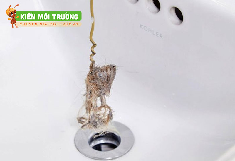 ống thoát nước bị trào ngược