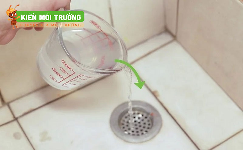 ống thoát nước bị trào ngược