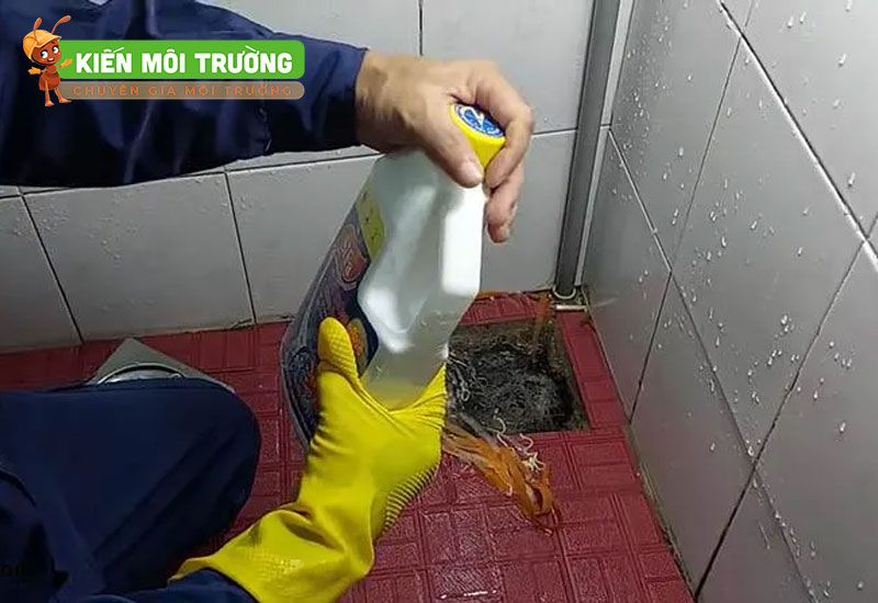 nước thông cống