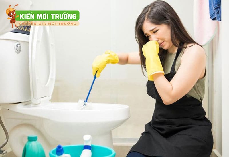 khử mùi hôi cống trong nhà vệ sinh