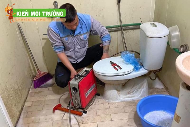 khử mùi hôi cống trong nhà vệ sinh